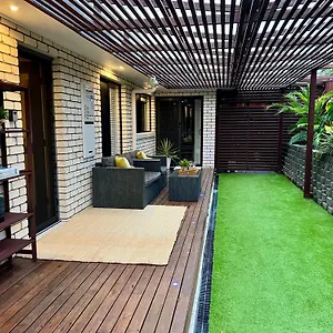 Pensión Private Gem In Pacific Pines